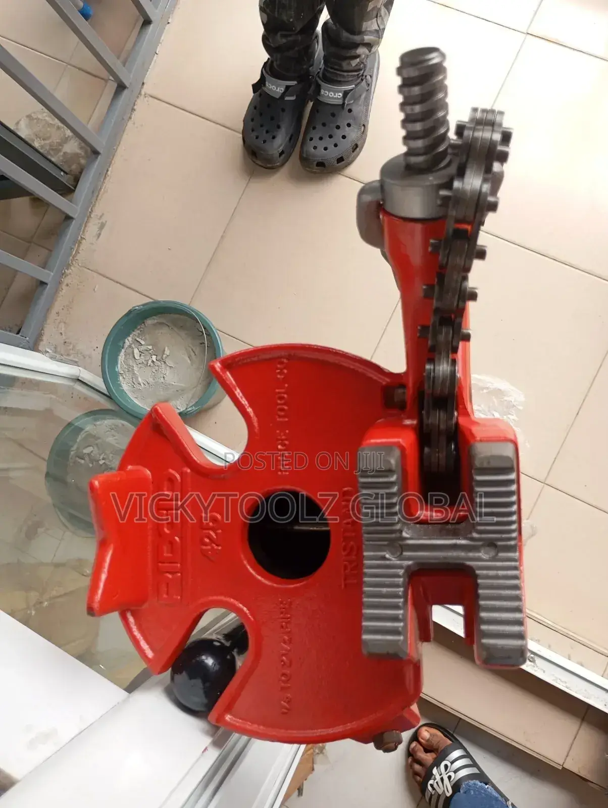 Ridgid Tristand or Pipe Vise (1⁄8 to 21⁄2 Pipes)