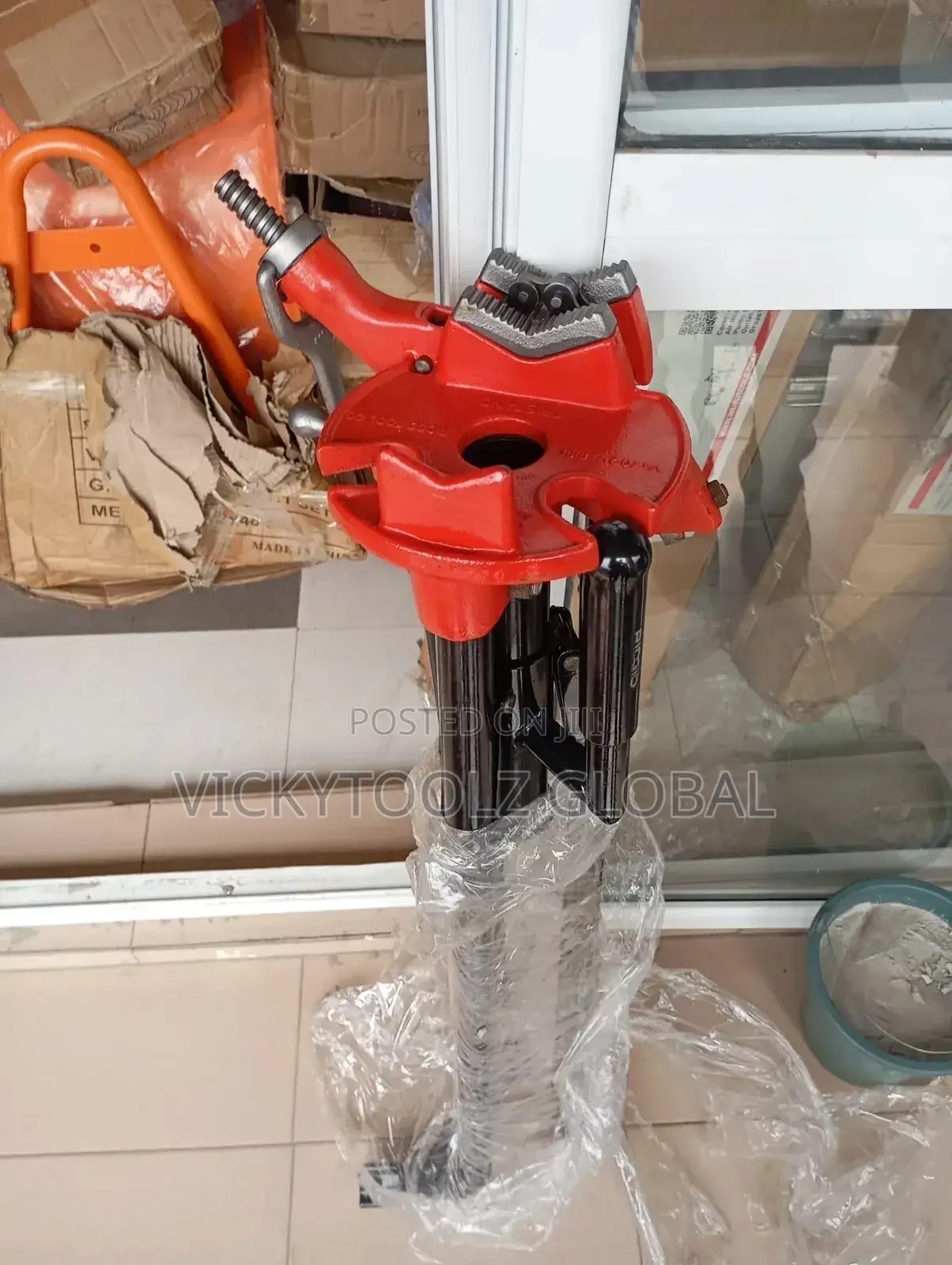 Ridgid Tristand or Pipe Vise (1⁄8 to 21⁄2 Pipes)