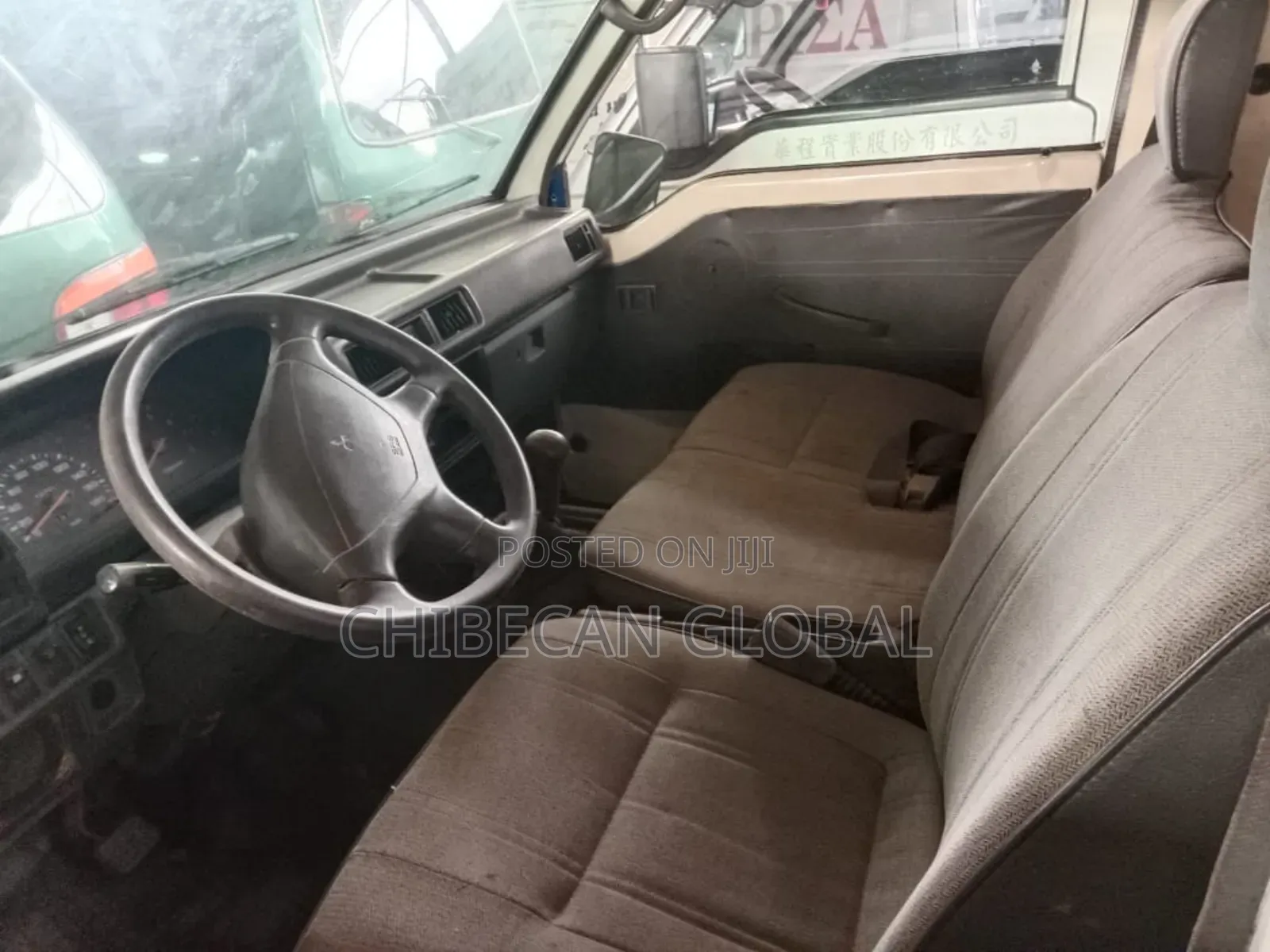 Mitsubishi L300 2000 White