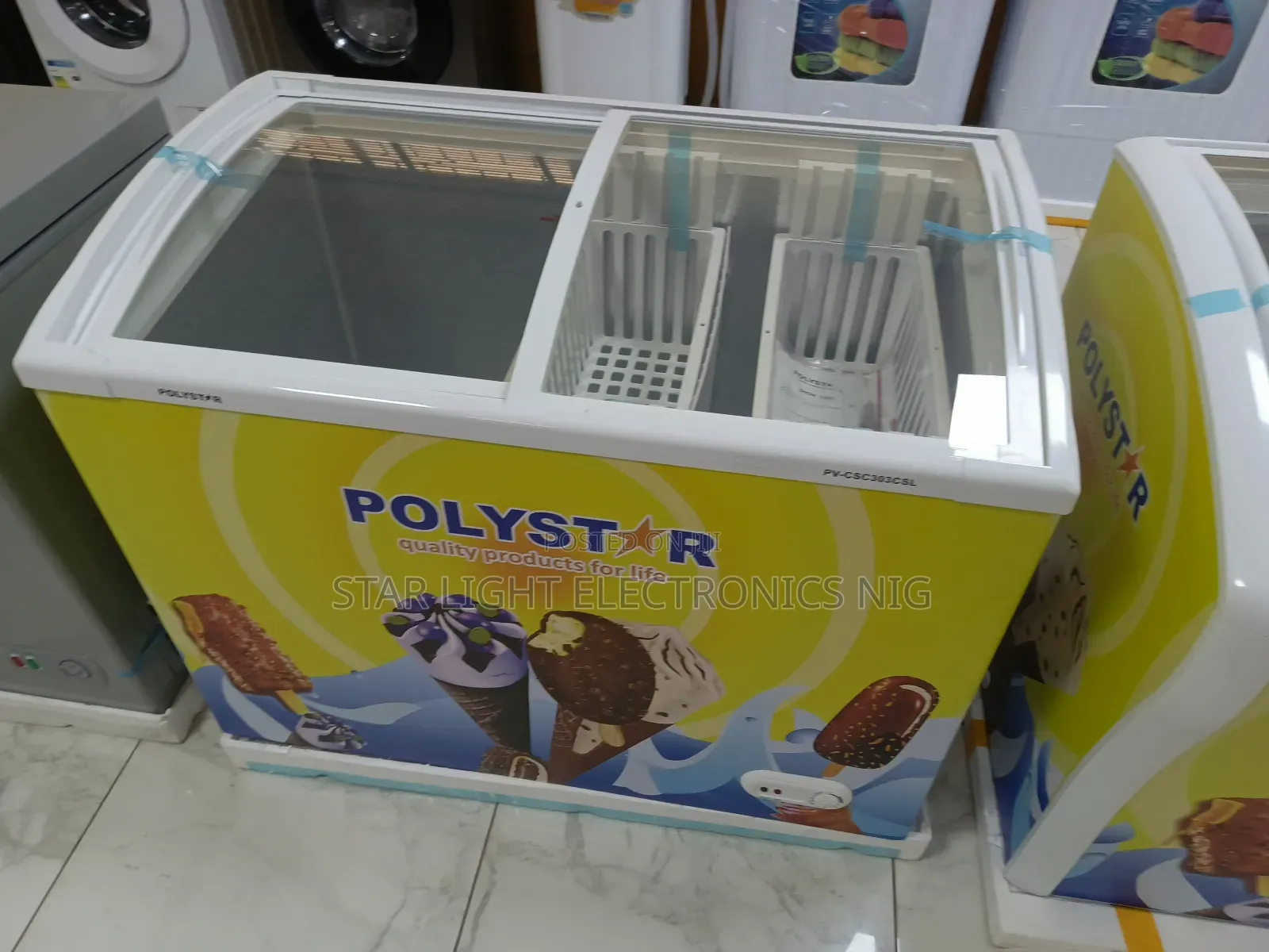 Showcase Freezer 300l Polystar