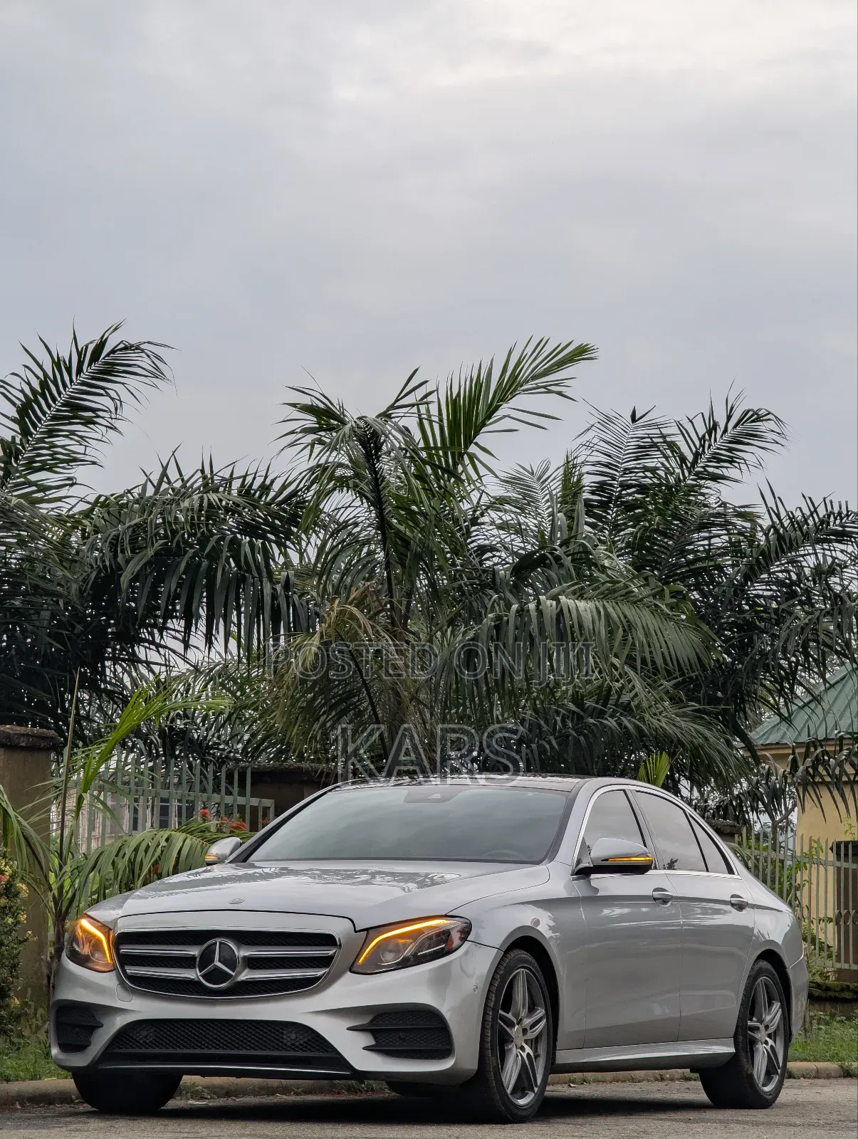 Mercedes-Benz E300 2017 Silver