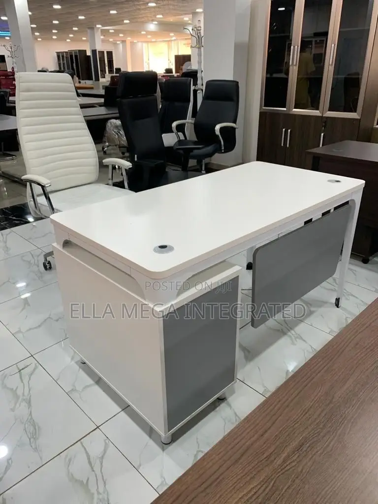 Office Table 1.4 Metrre