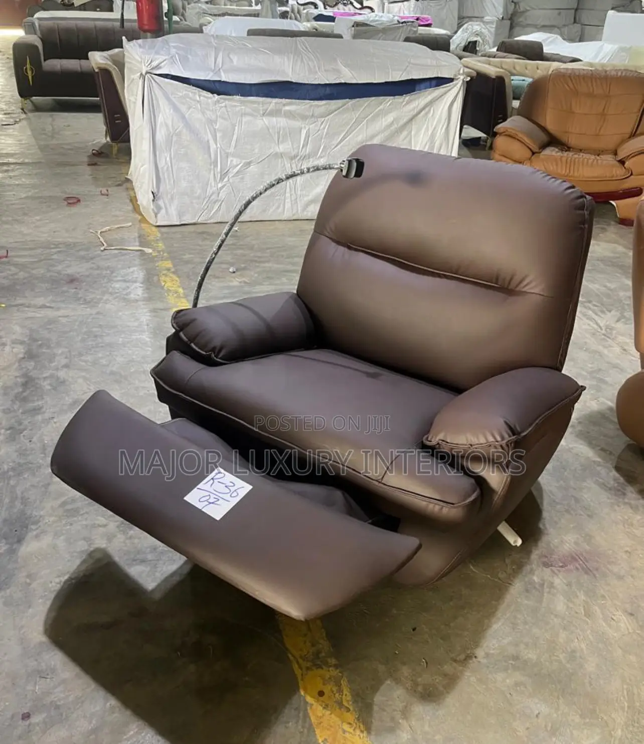 Relaxable Single Sofa With Spring Lifter