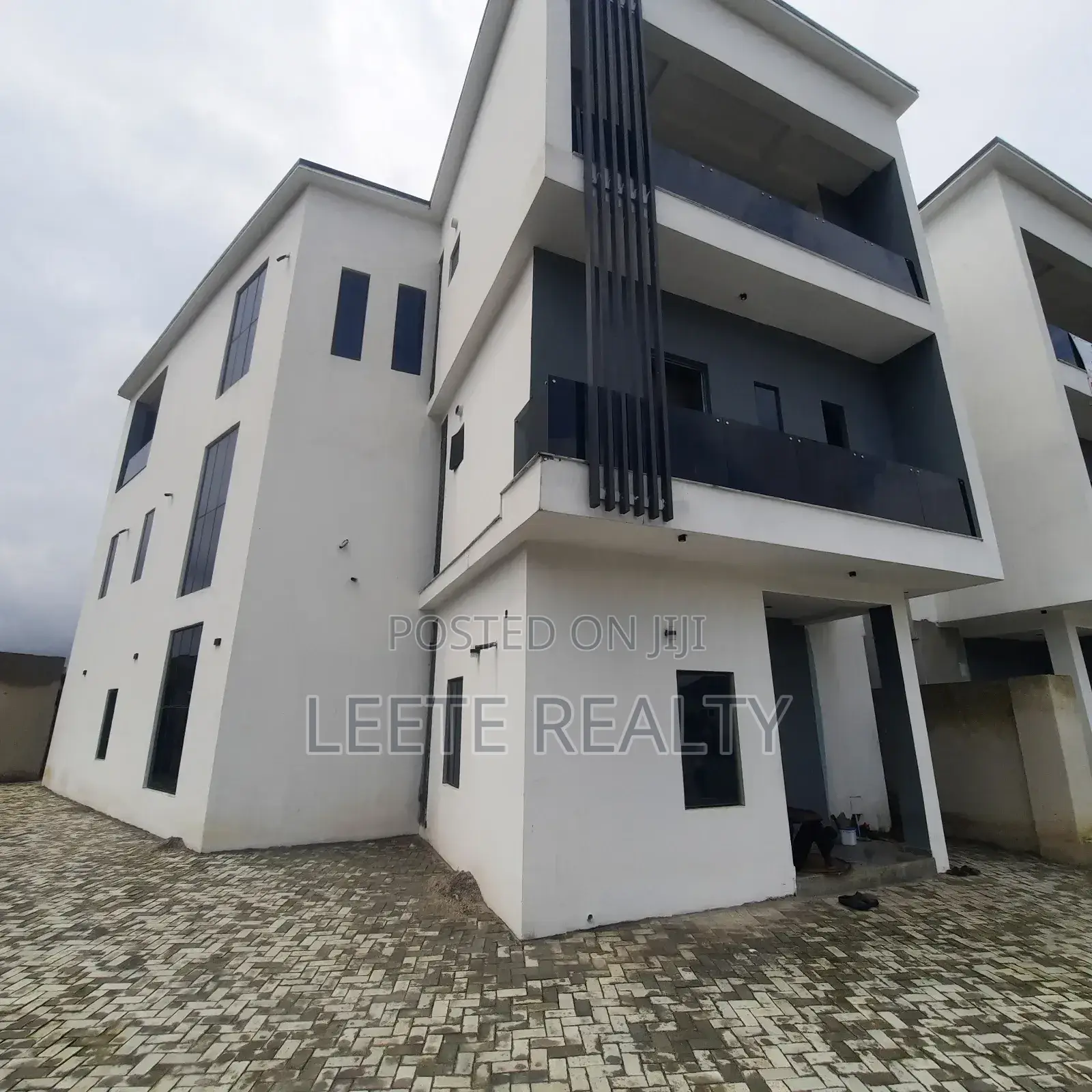 5bdrm Duplex in Wuye for sale