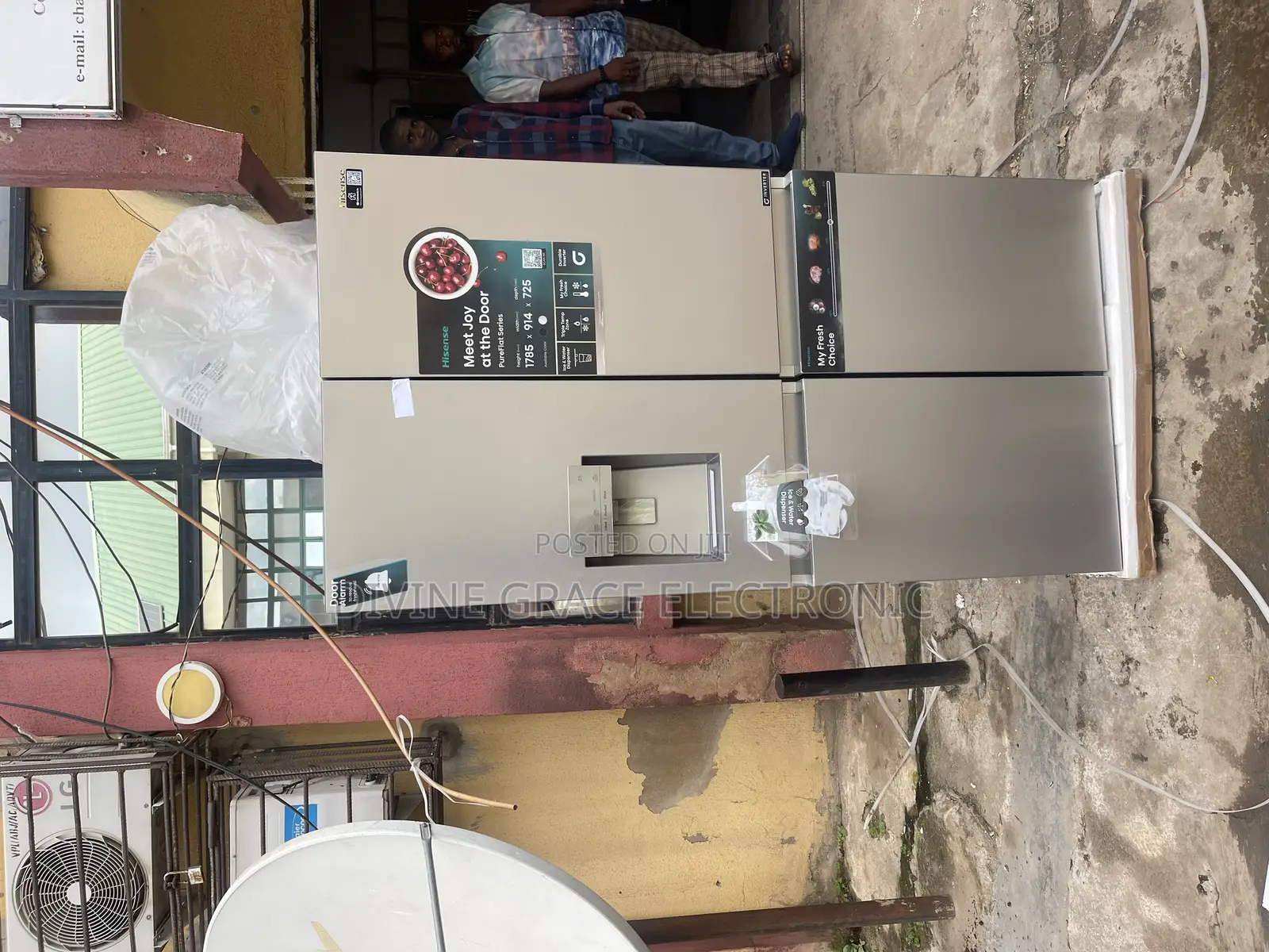 482litres Hisense Side by Side Refrigerator