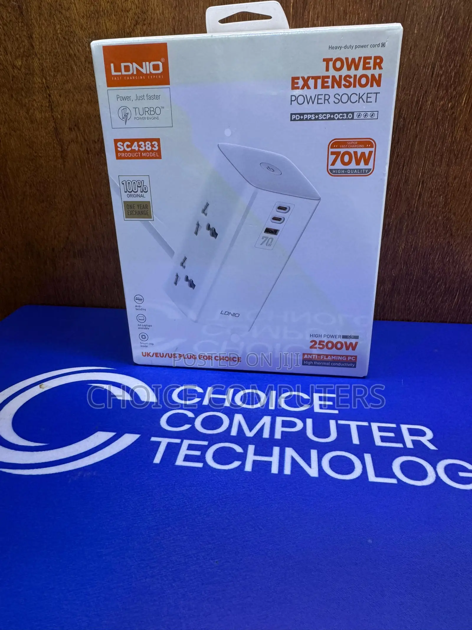 70w Multifunctional Universal Desktop Power Adapter
