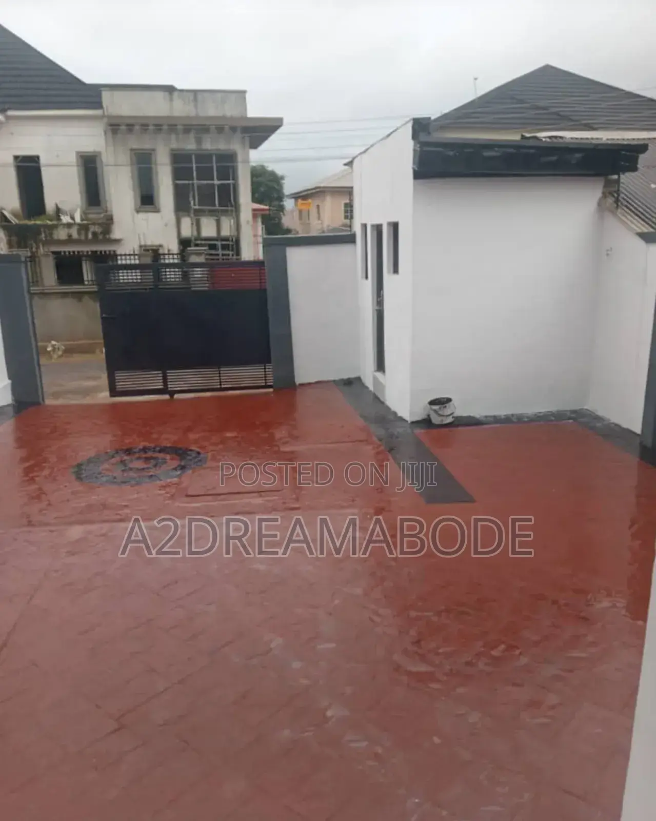 4bdrm Duplex in Waterfront Estate, Magodo for sale
