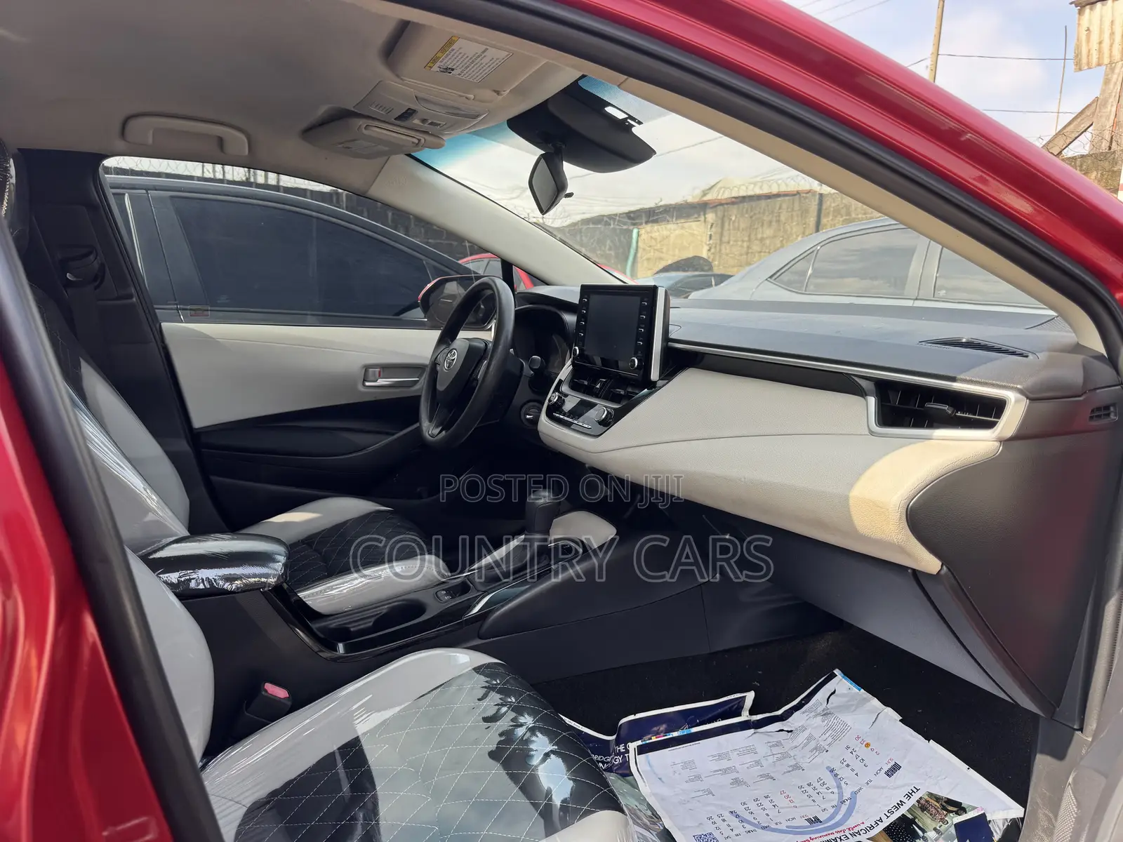 Toyota Corolla LE 2021 Red