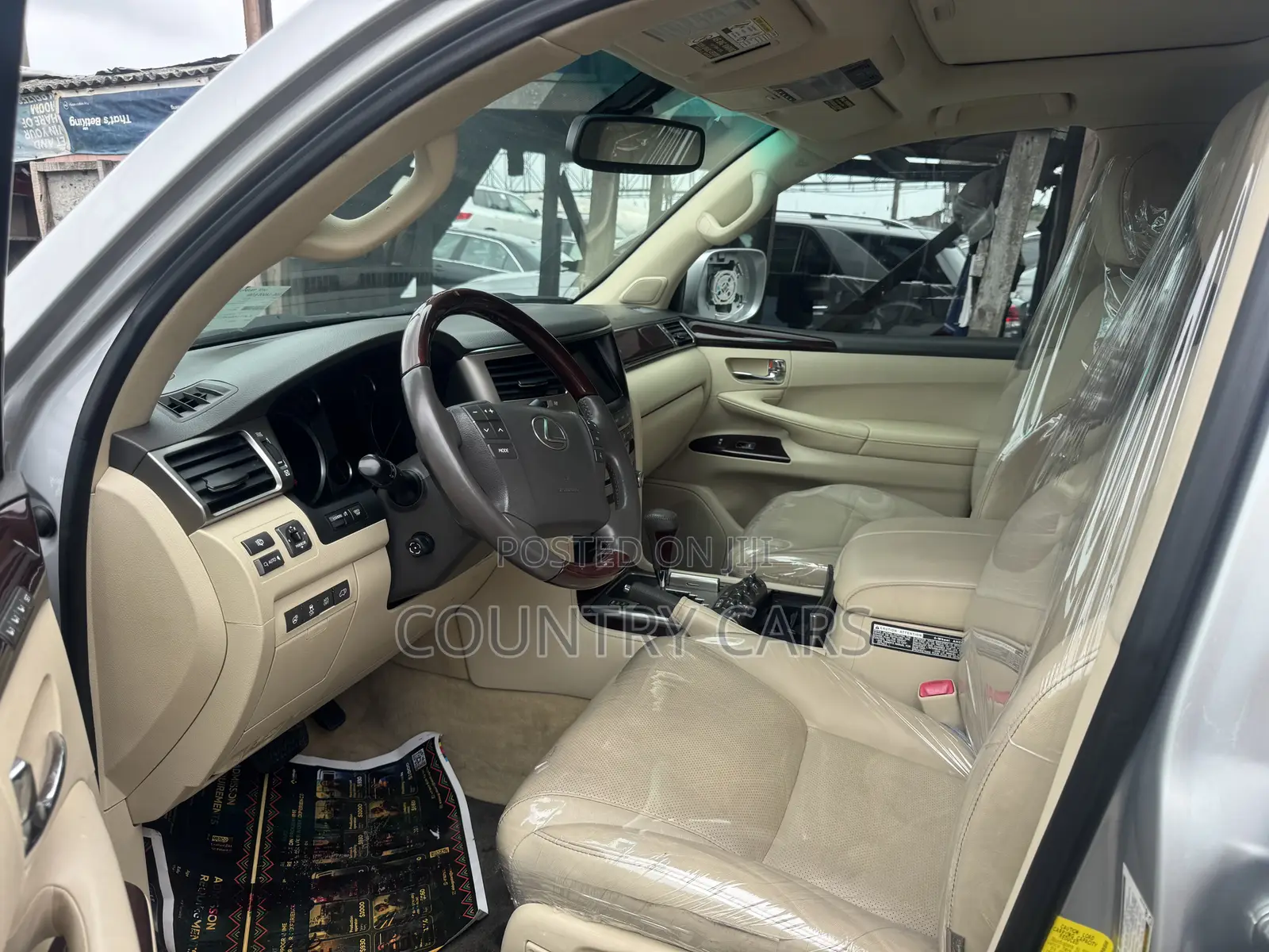 Lexus LX 570 AWD 2014 Silver