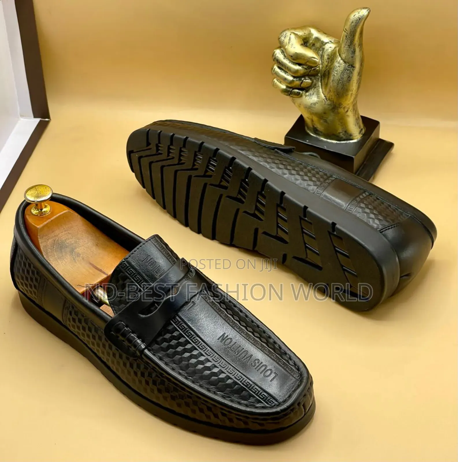 Louis Vuitton Luxury Flat Shoes