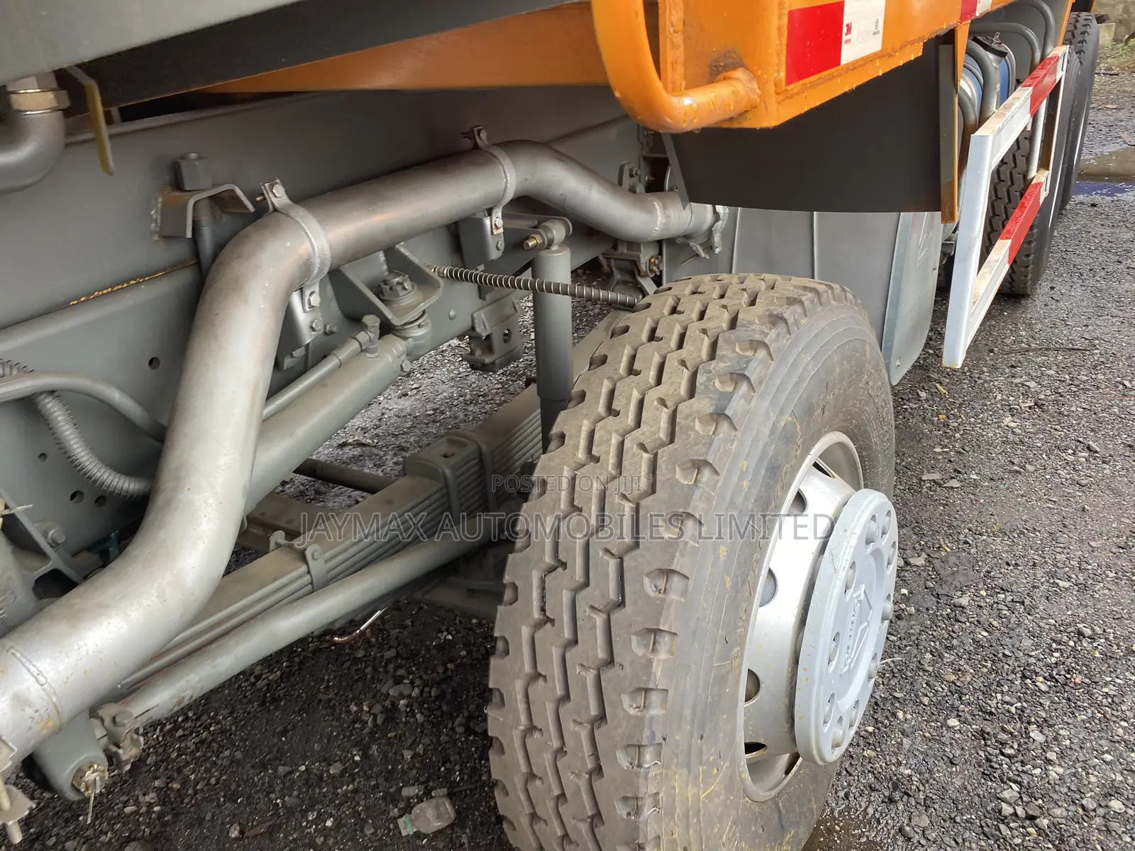 12 Tyres Howo Tipper Yellow