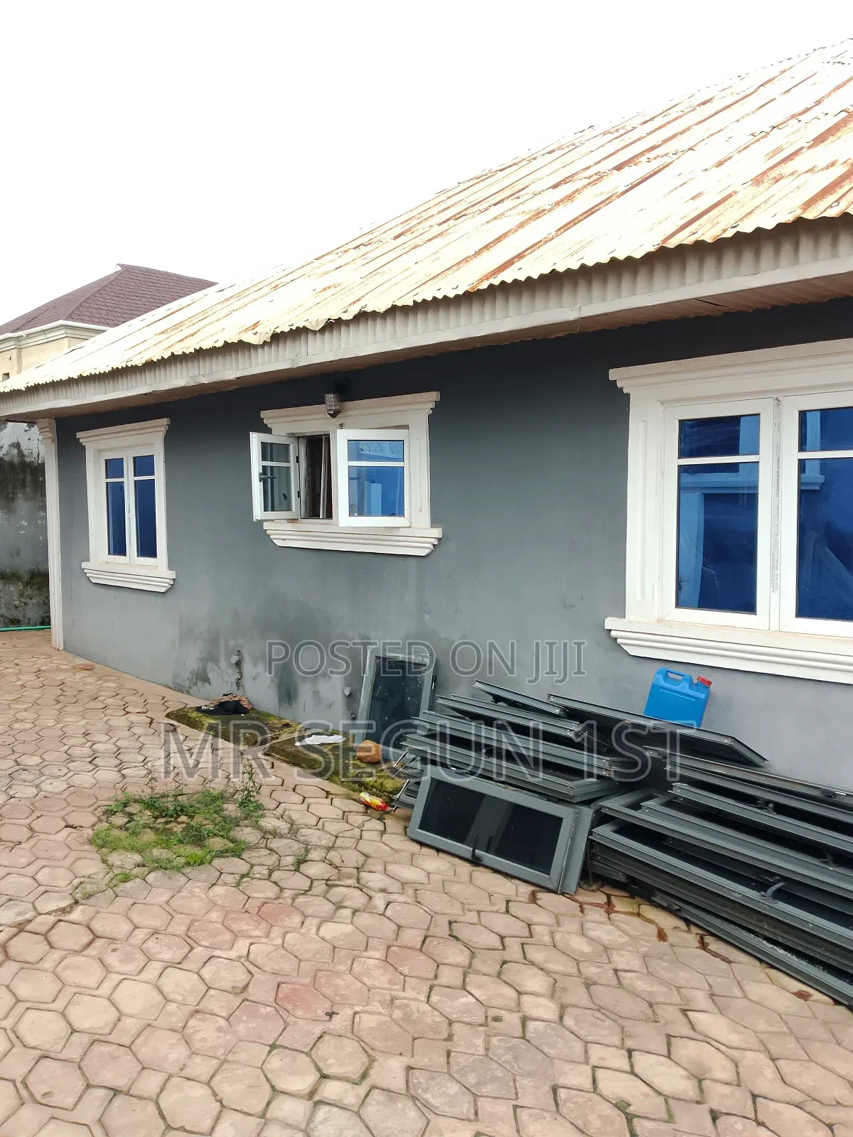 2bdrm Bungalow in Common Wealth Estate, Akala Express for sale