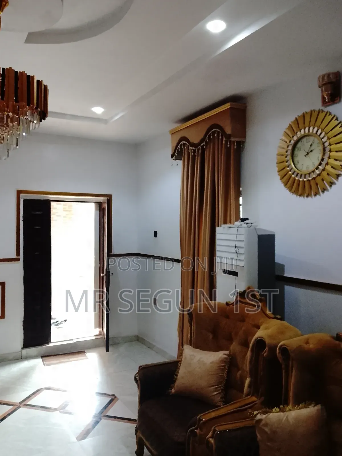 3bdrm Bungalow in Common Wealth Estate, Akala Express for sale