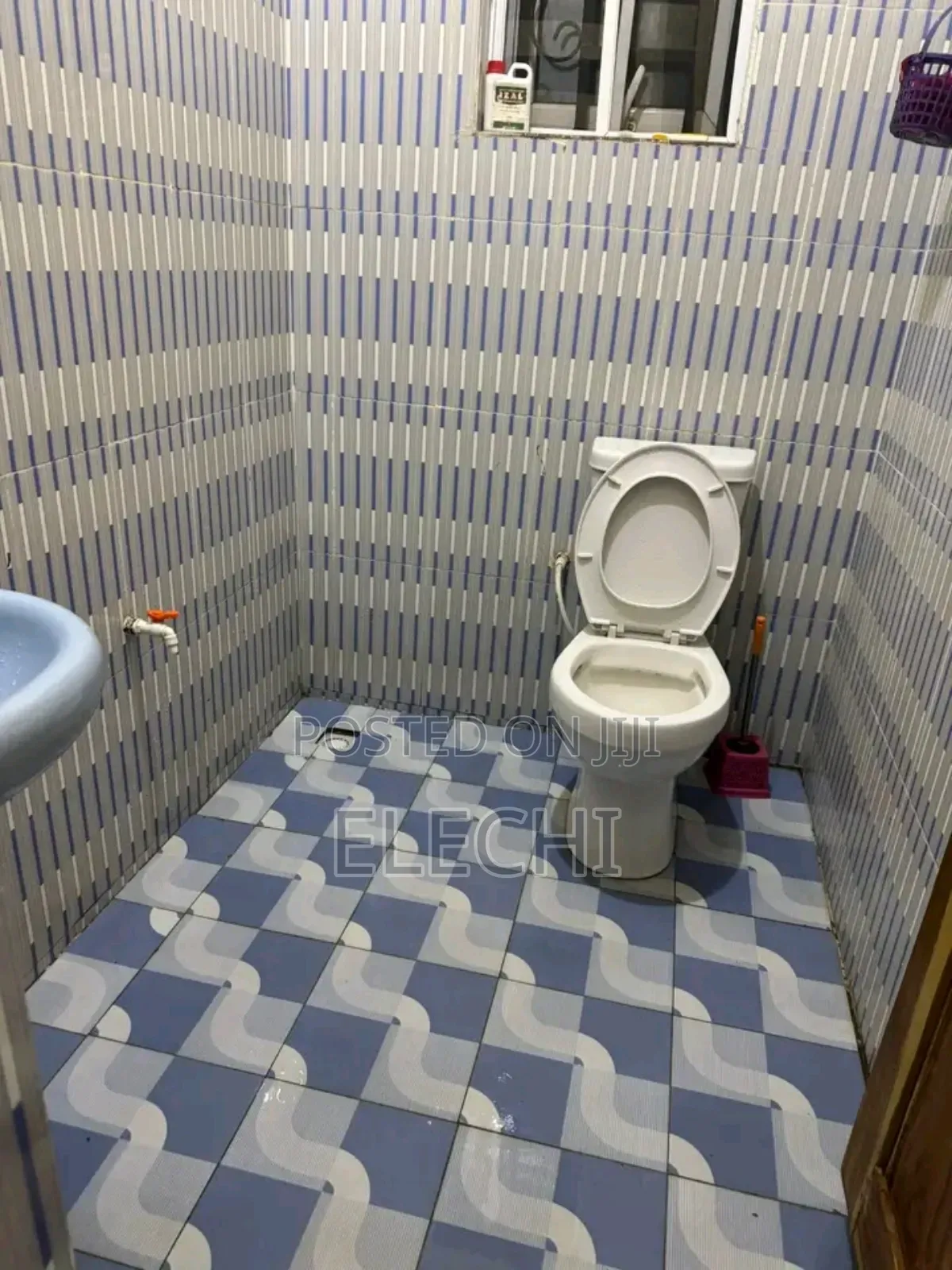 Mini Water Closet (Wc)