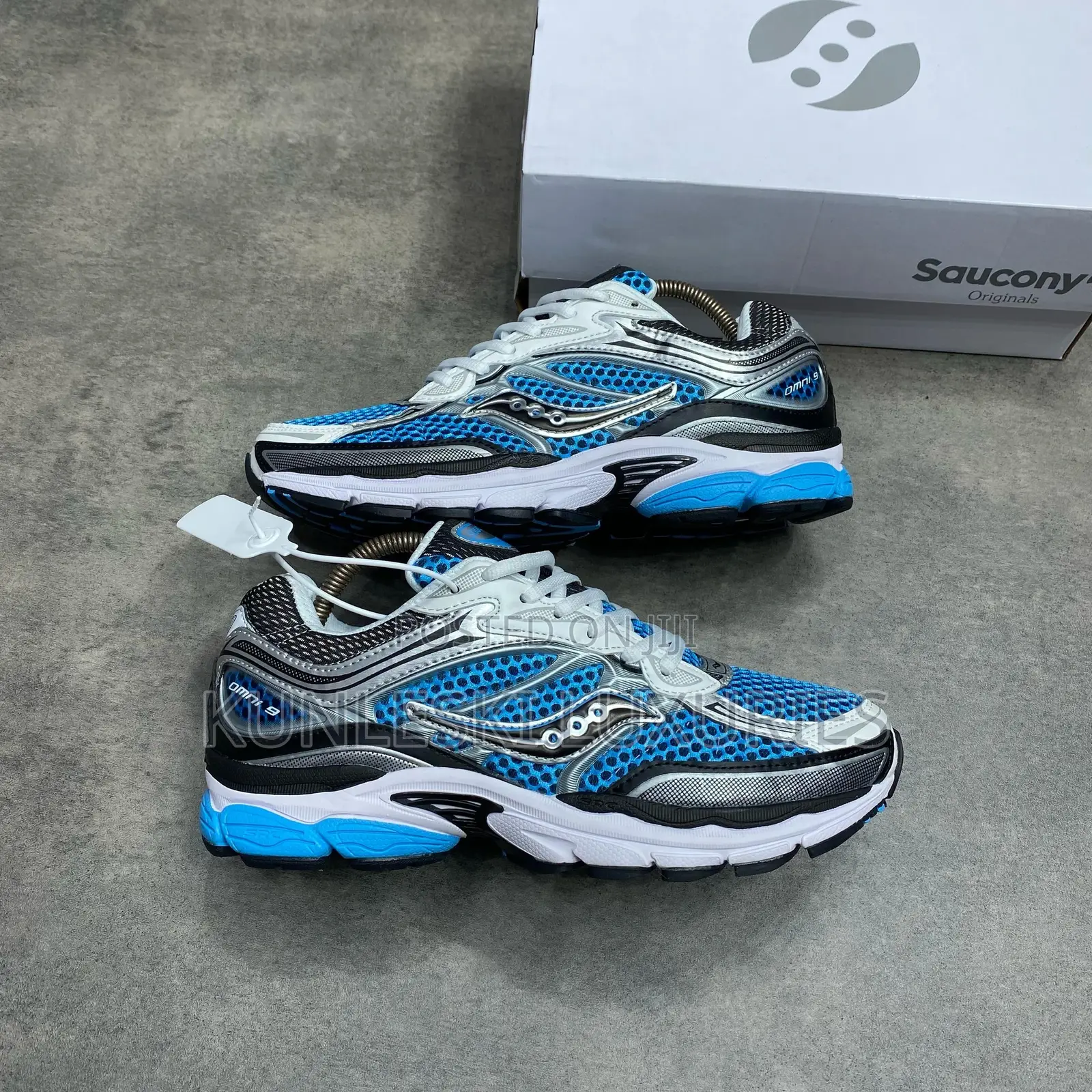 Original Saucony Progird Omni 9 Armor Og Sneakers