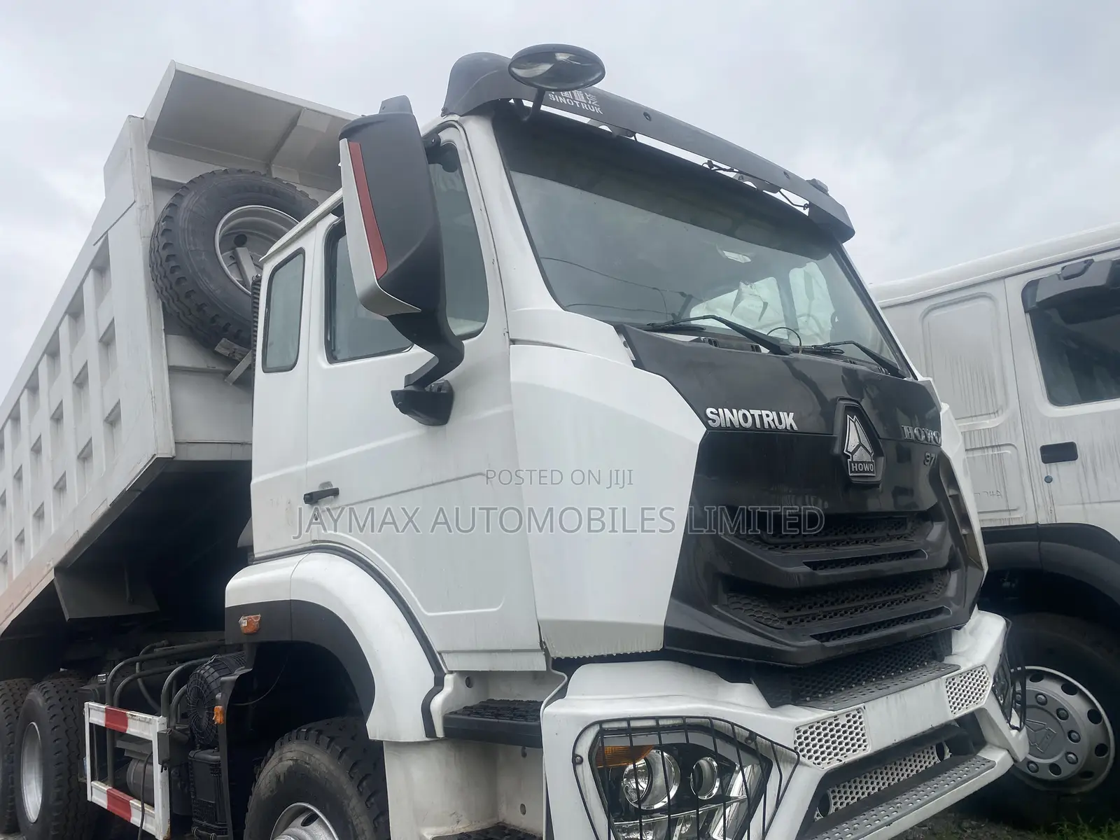 Covid 19 Howo 371 Tipper White