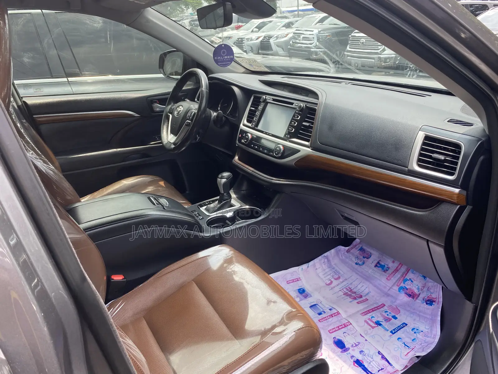 Toyota Highlander 2019 Brown
