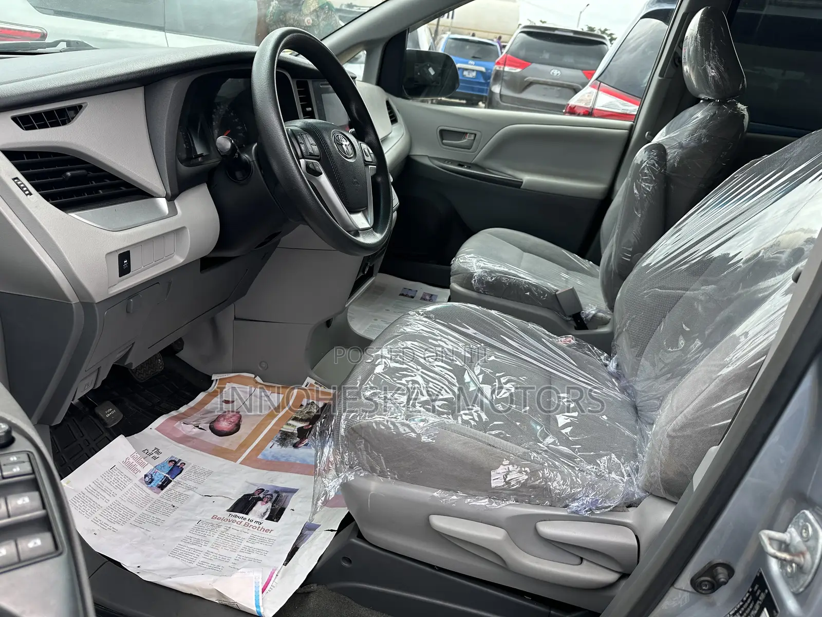 Toyota Sienna LE 7-Passenger 4dr Minivan AWD (3.5L 6cyl 6A) 2015 Silver