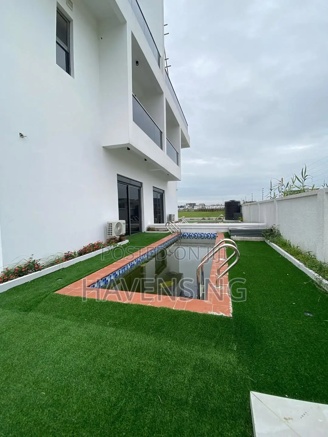 5bdrm Duplex in Ikate for sale