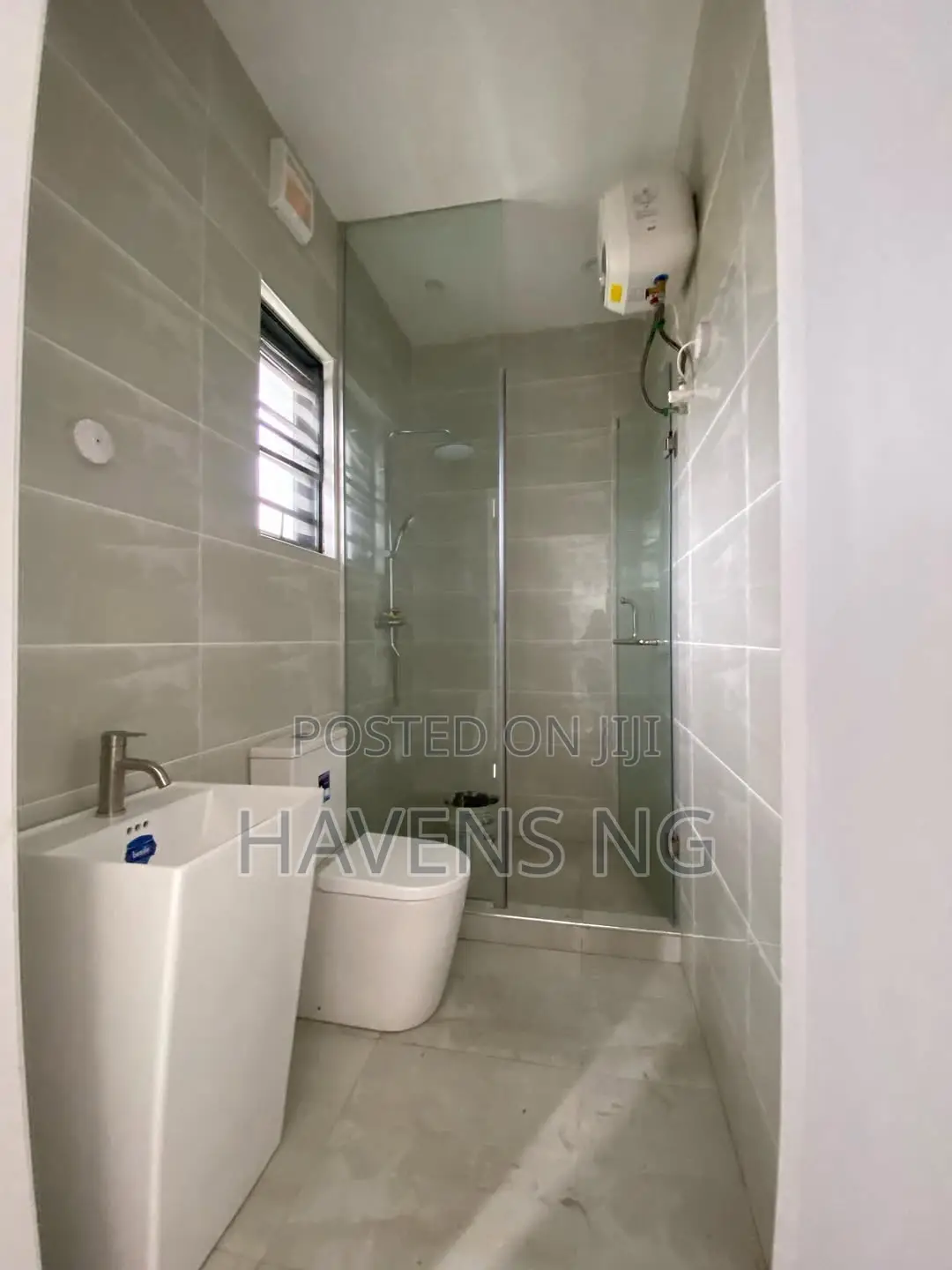 5bdrm Duplex in Ikate for sale