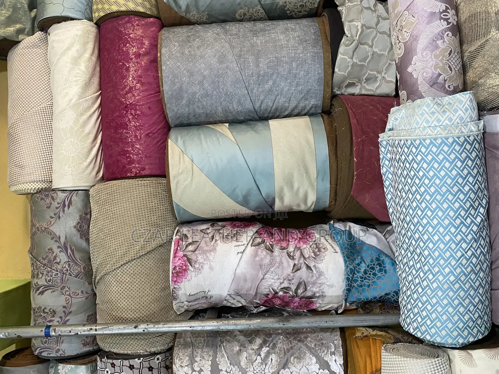 Italian Luxury Interior Decoration Upholstery Fabric and Fur
