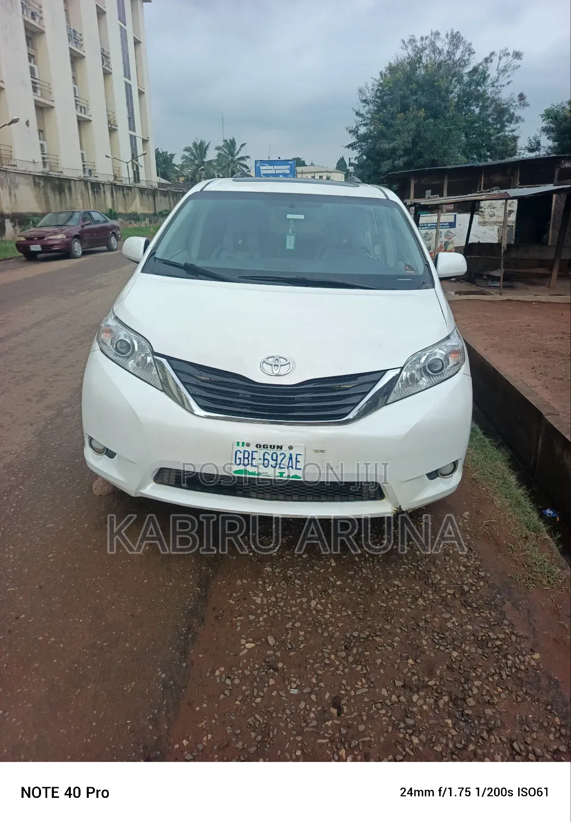 Toyota Sienna 2011 White