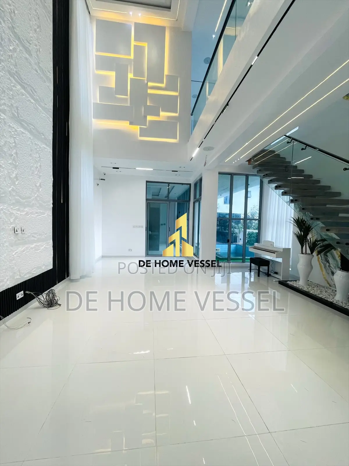 5bdrm Duplex in Osapa london for sale