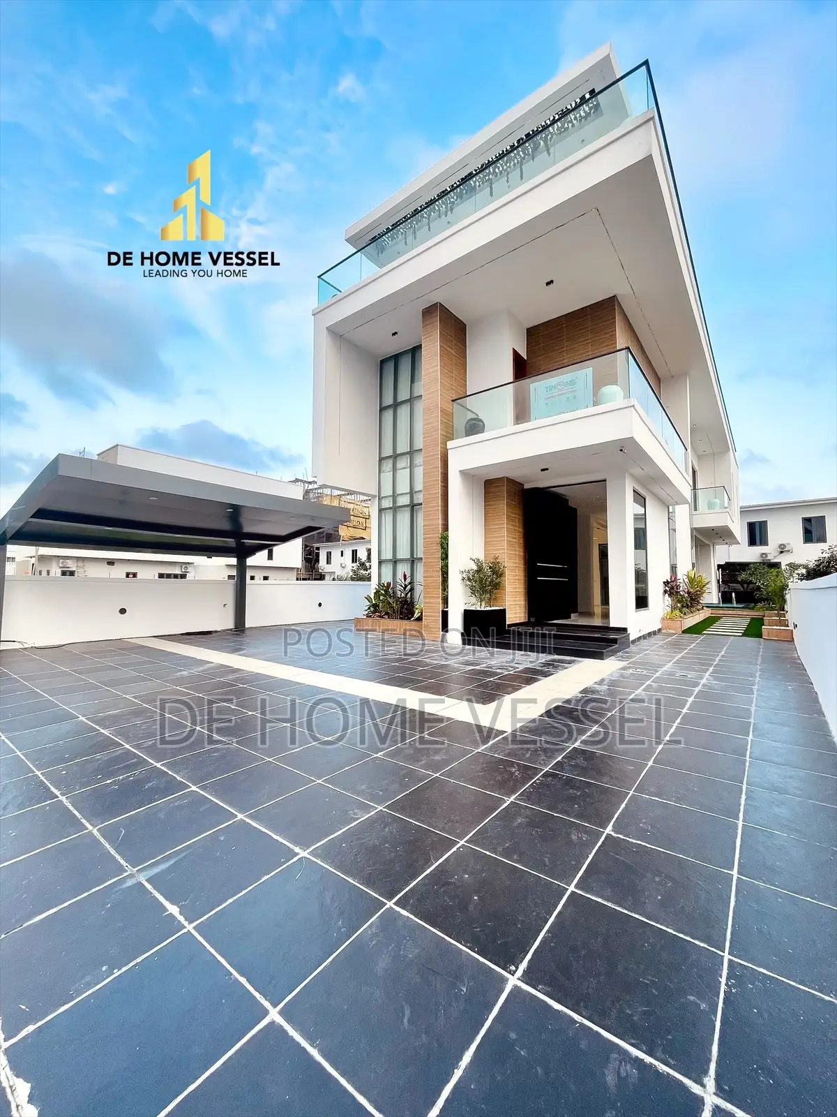 5bdrm Duplex in Osapa london for sale