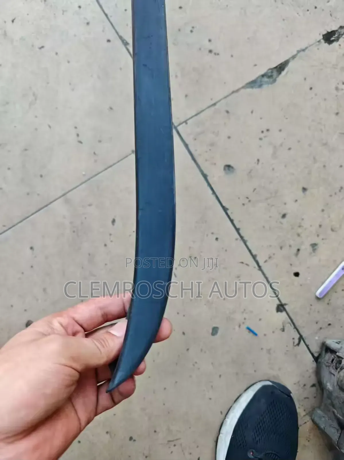 Original Windshield Pillar Water Deflector Bentley Bentayga