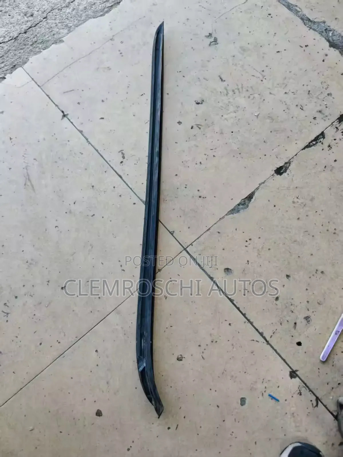 Original Windshield Pillar Water Deflector Bentley Bentayga