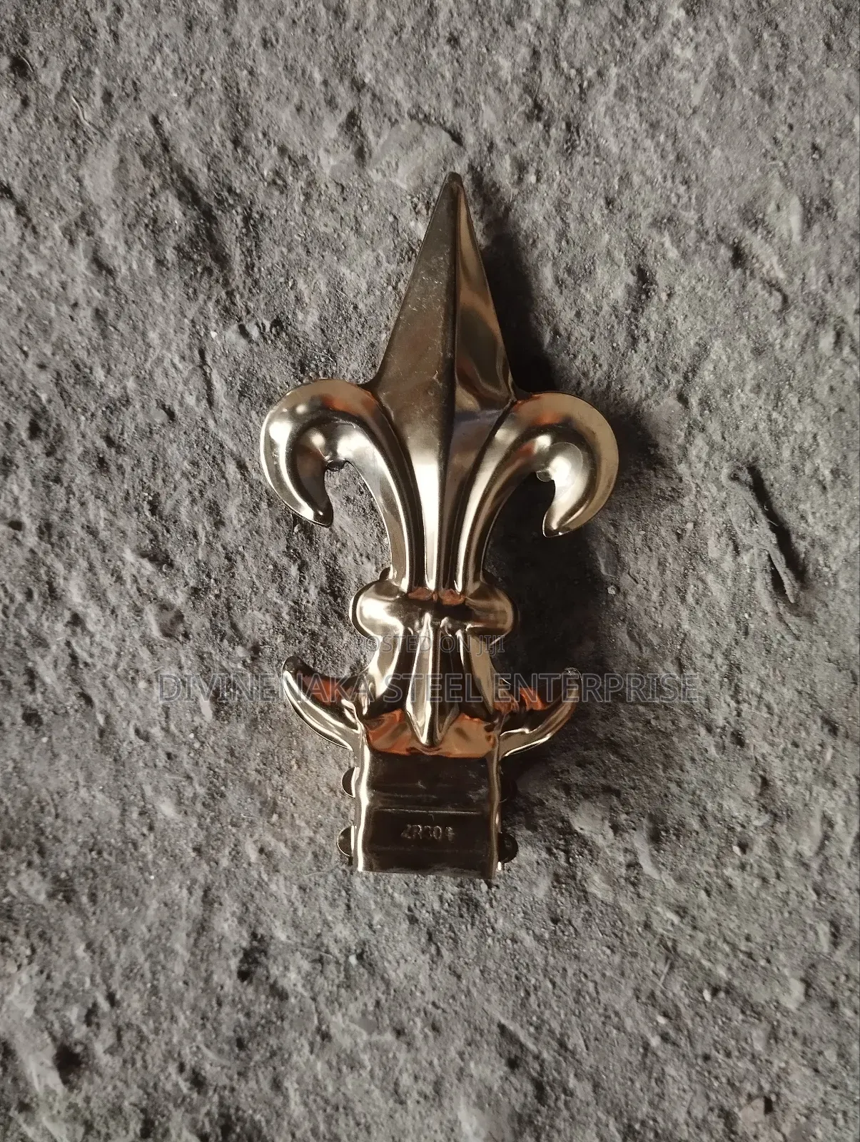 Gold Stainless Gate Arrow
