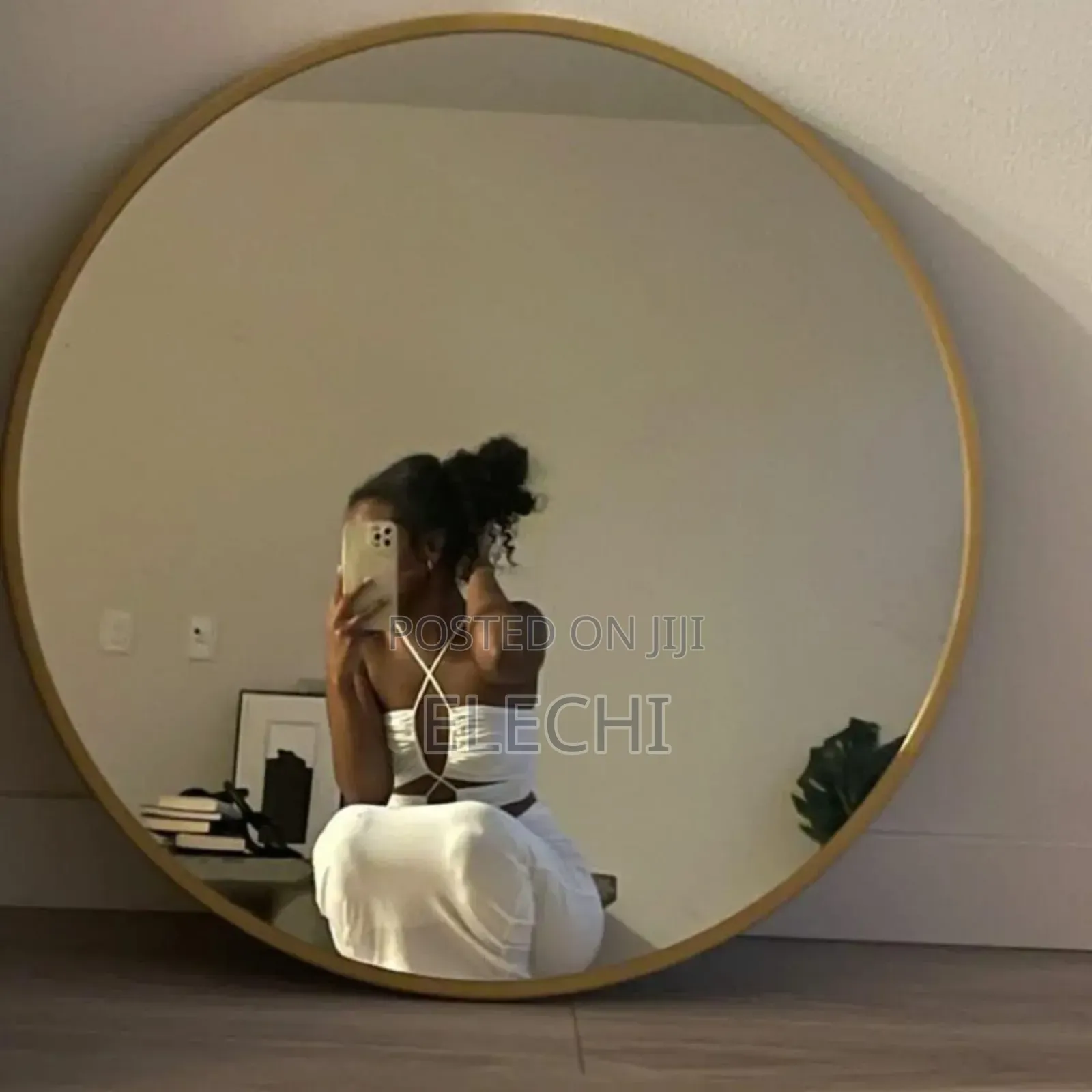 Round Gold Frame Mirror