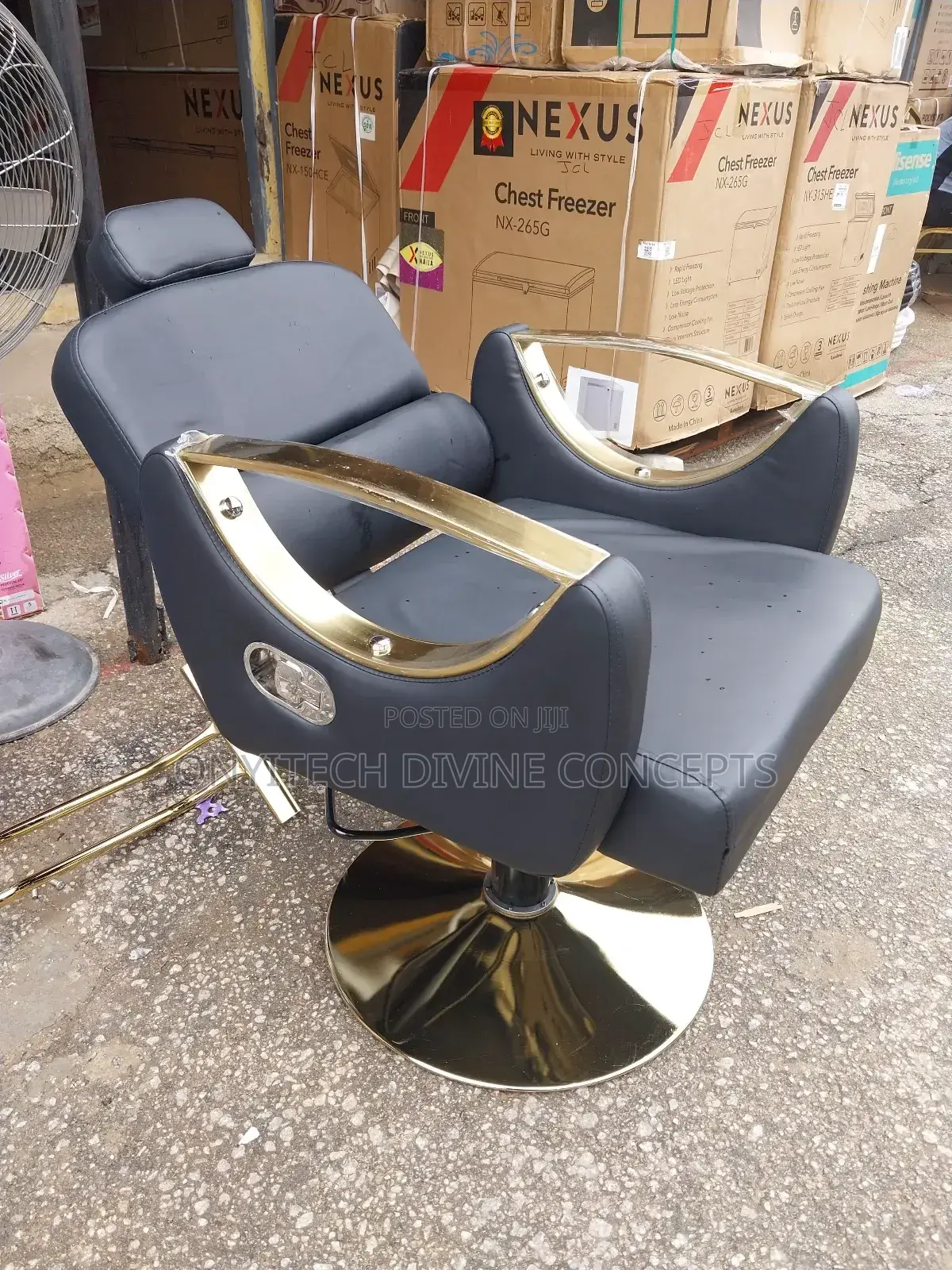 Golden Barbing/Saloon Chair