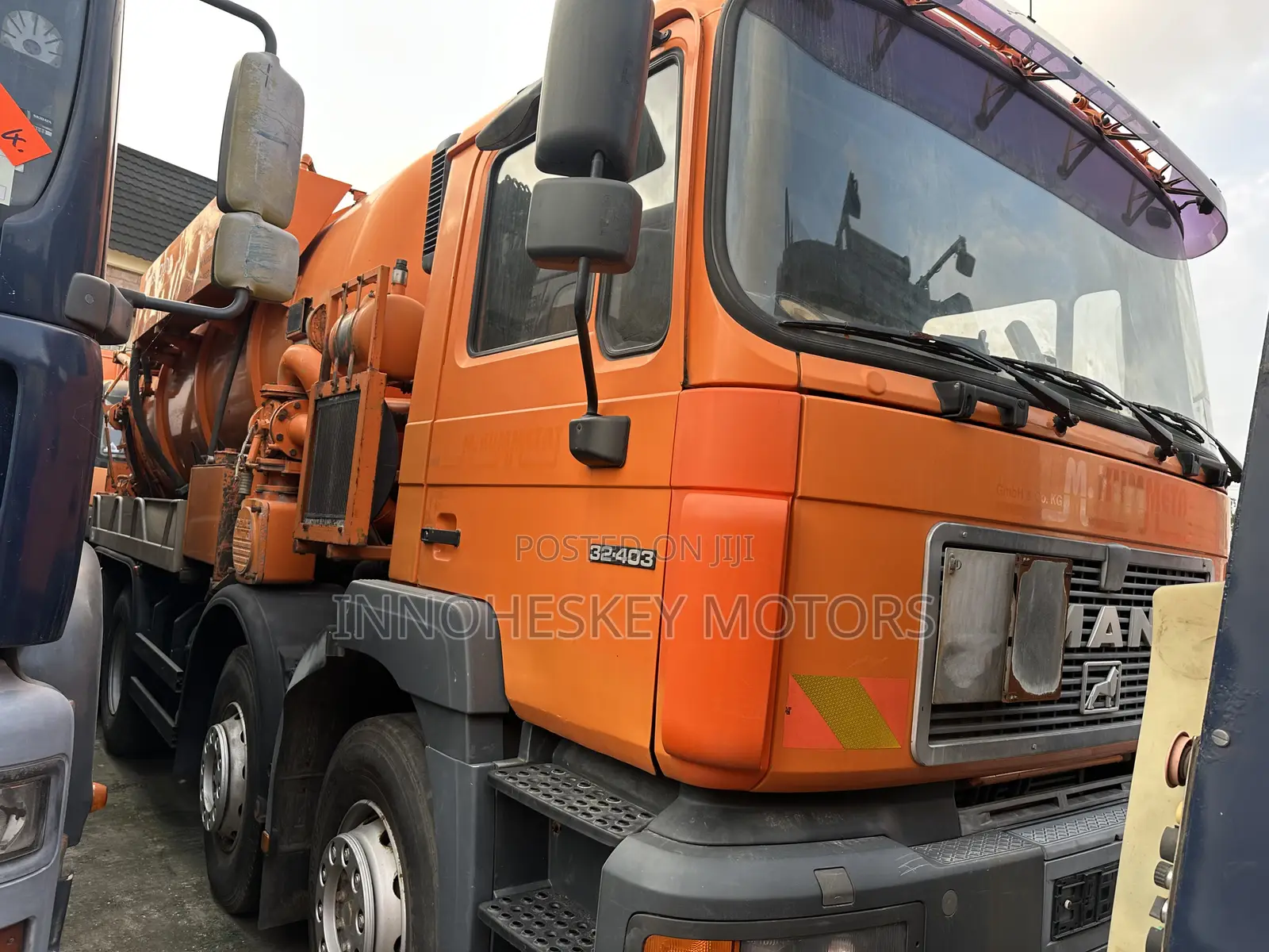 Liters Man Sewage Truck 2002 Orange