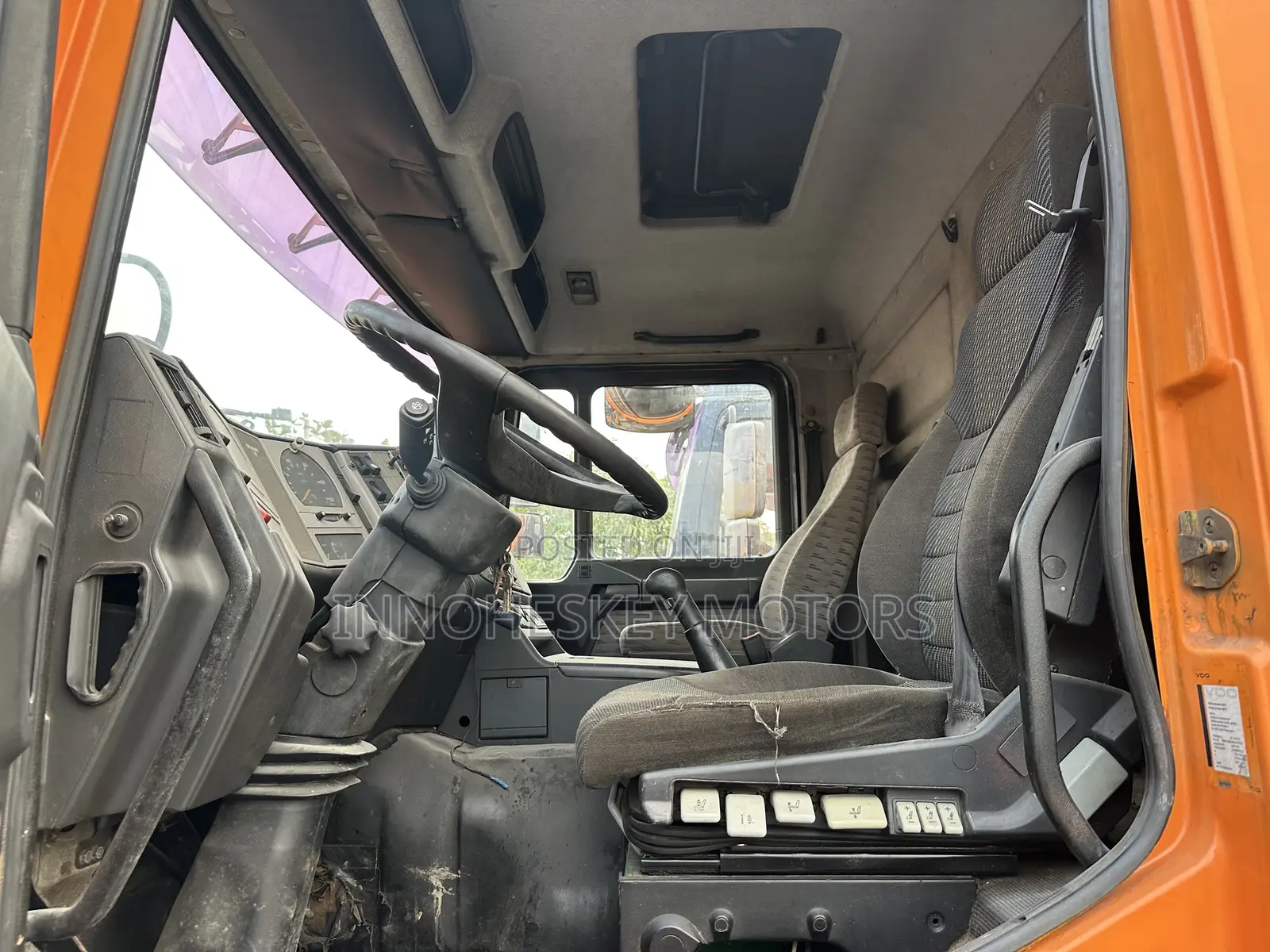 Liters Man Sewage Truck 2002 Orange