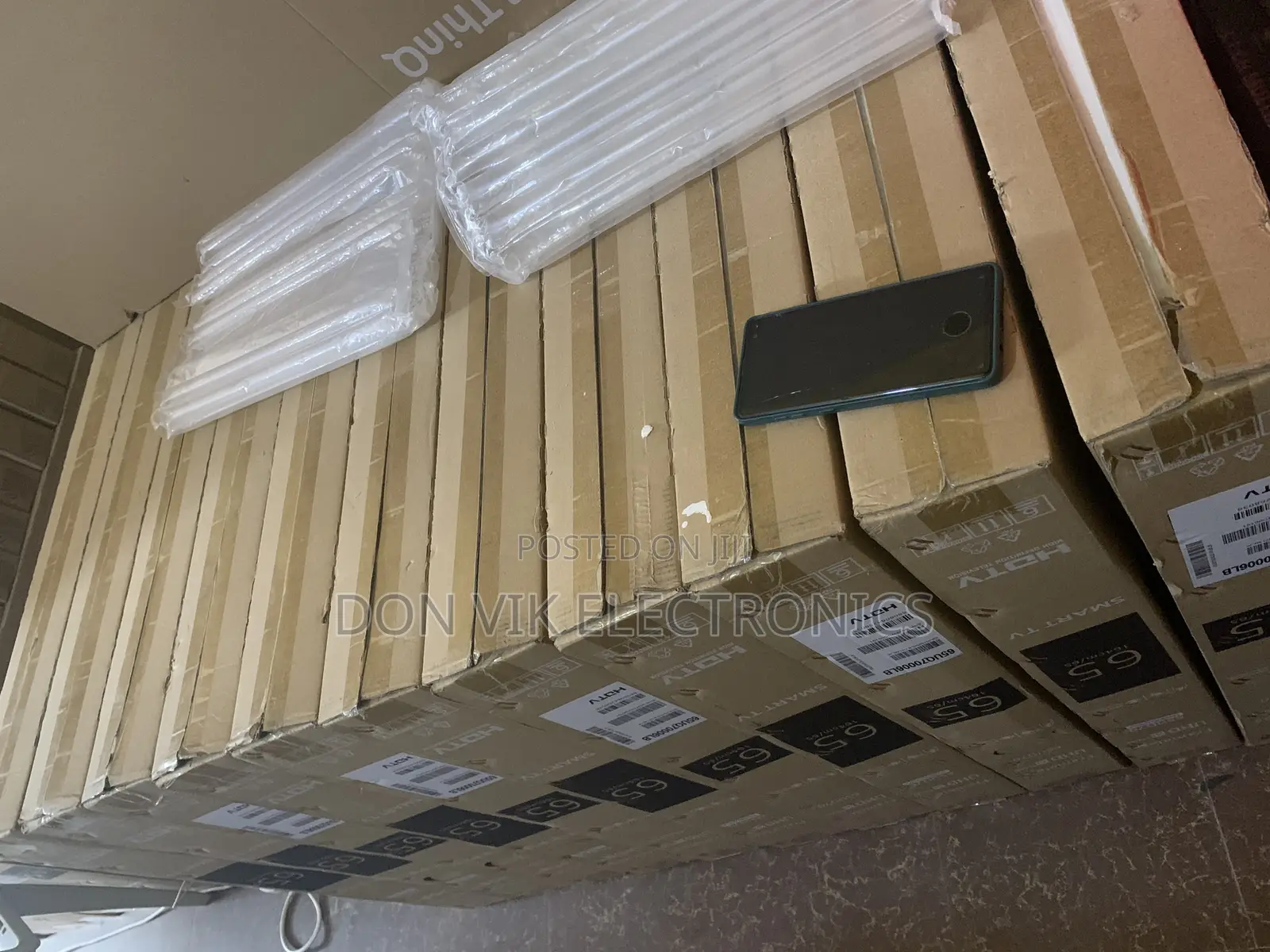 Frameless 65 Inches Full Smart Tv