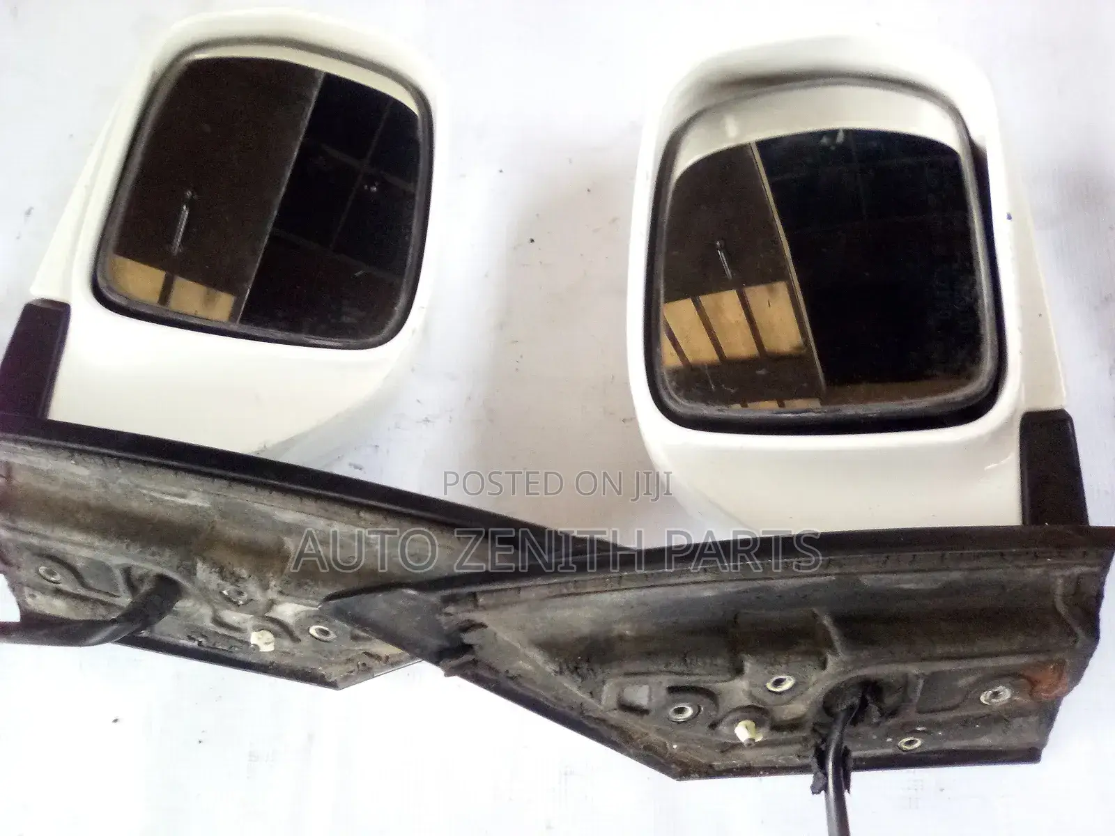2010 Hyundai Santa Fe Left and Right Side Mirror
