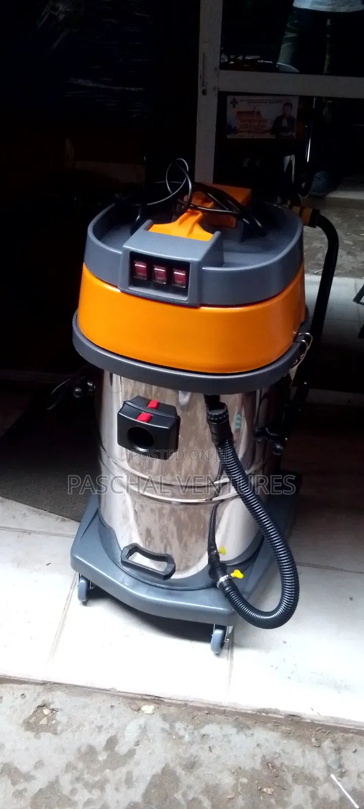 80 Litres Industrial Vacuum Cleaner
