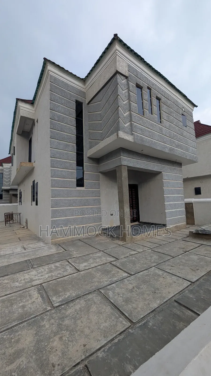 4bdrm Duplex in Gs Court, New Bodija for sale