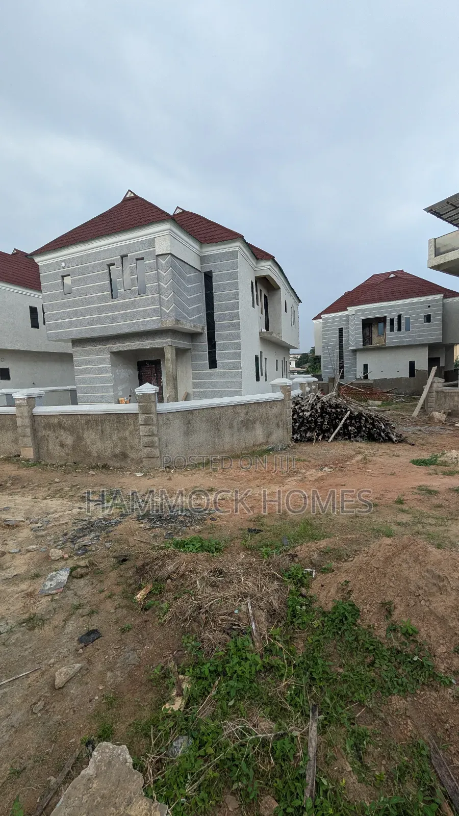 4bdrm Duplex in Gs Court, New Bodija for sale