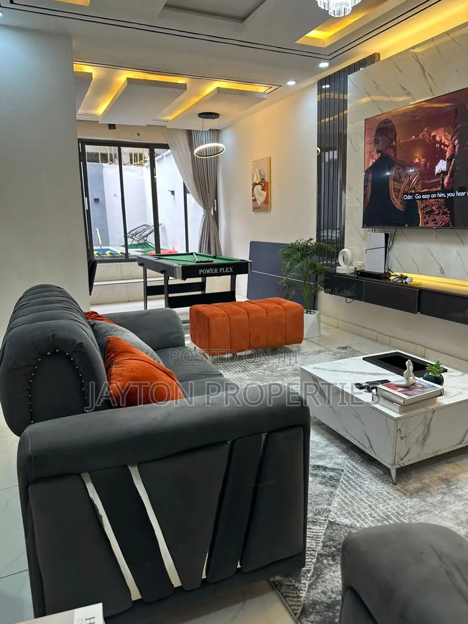 5 Bedroom Apartment
