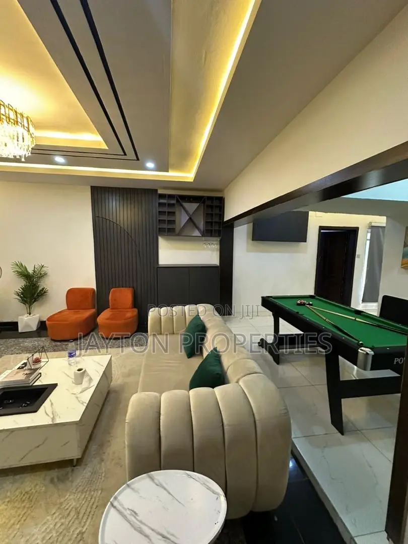 Luxury 4 Bedroom