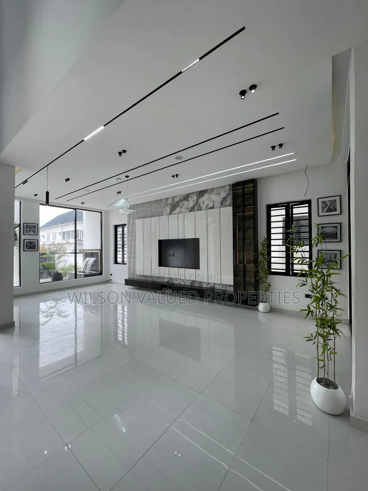 5bdrm Duplex in Wvp Homes, Chevron for sale