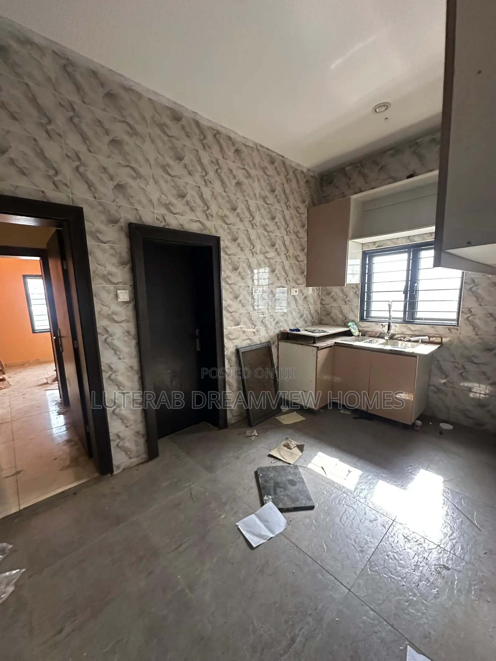 2bdrm Block of Flats in Jahi By Gilmor for rent