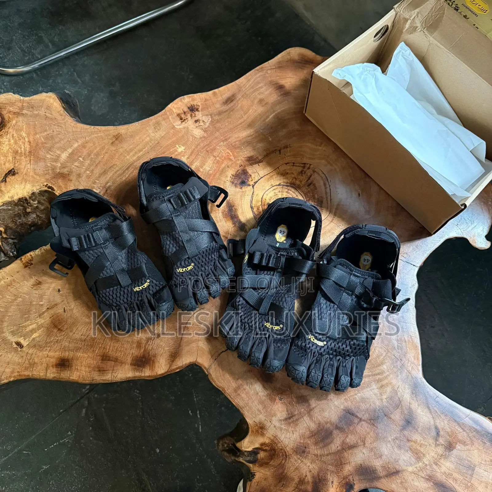 Original Vibram Five Finger Breezandal by Suicoke Shoe