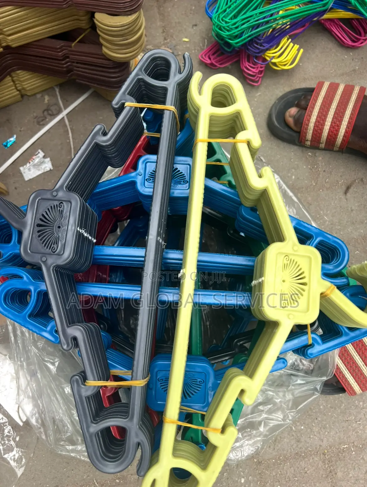 12pcs Plastic Cloth Hangers