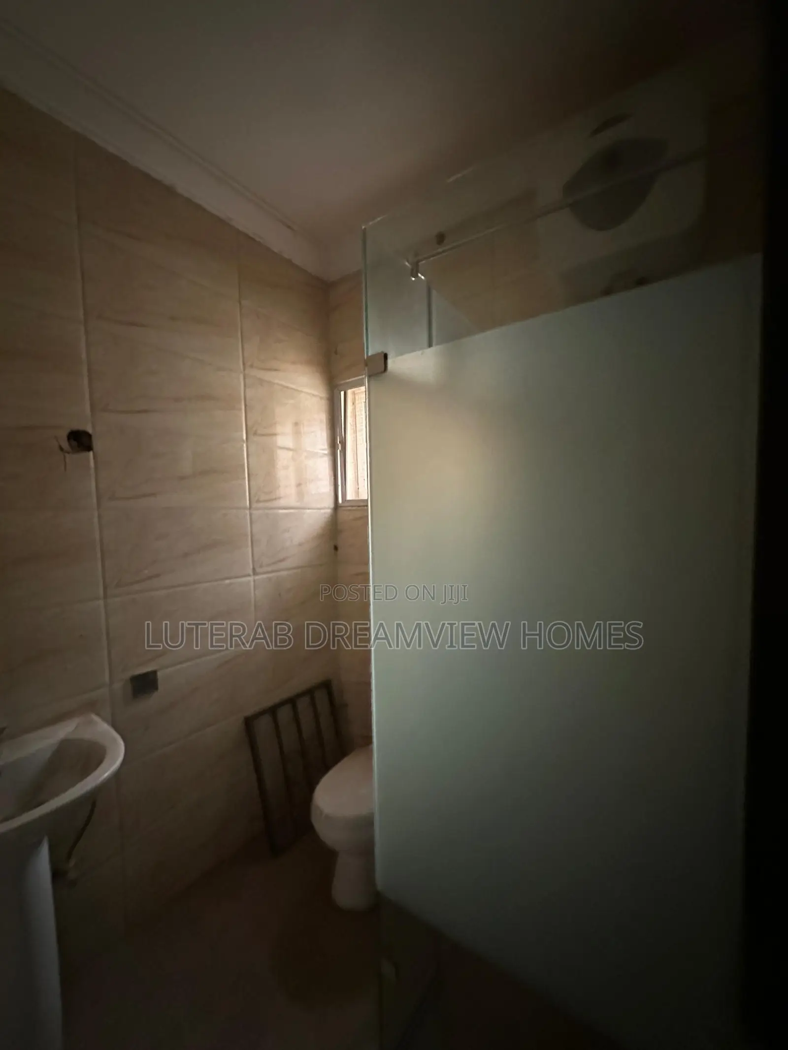 5bdrm Duplex in Guzape for rent