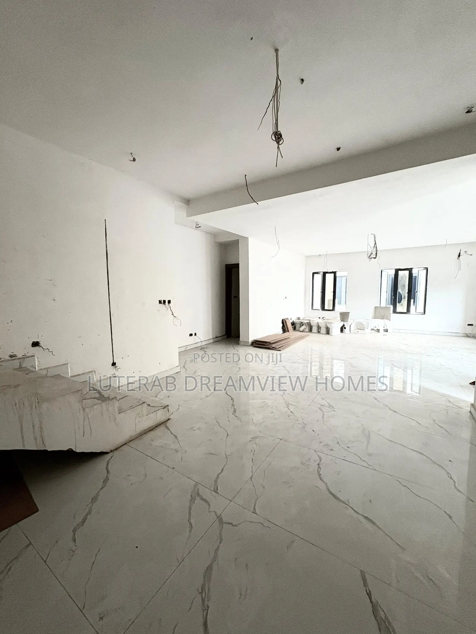 5bdrm Duplex in Tarred Road, Katampe Extension for sale