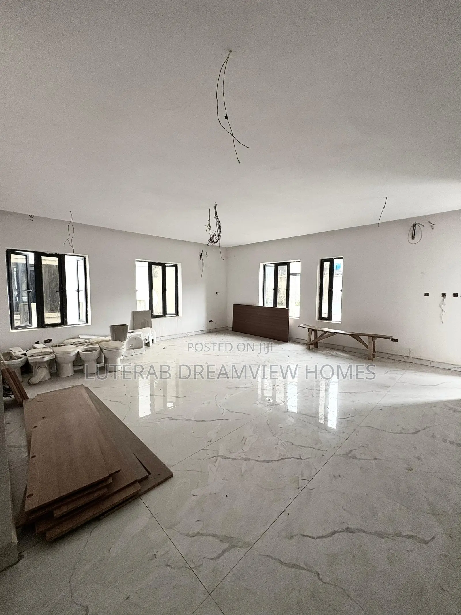 5bdrm Duplex in Tarred Road, Katampe Extension for sale
