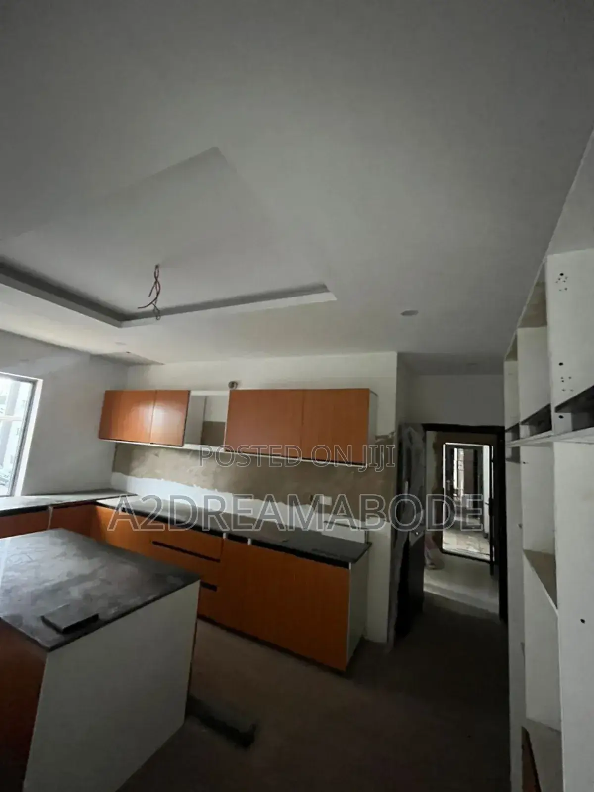 3bdrm Apartment in Ikeja Gra for rent